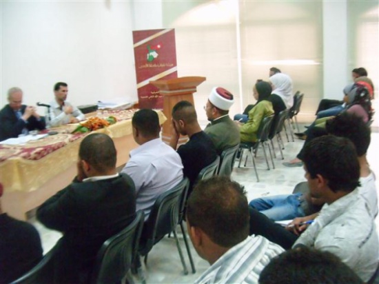 دورة حول السلامة العامة بالتعاون مع الدفاع المدني في مكتبة سليمان الموسى