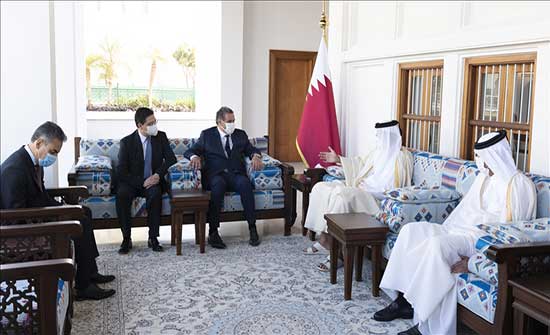 أمير قطر يبحث مع رئيس حكومة المغرب مستجدات إقليمية ودولية أمير قطر يبحث مع رئيس حكومة المغرب مستجدات إقليمية ودولية