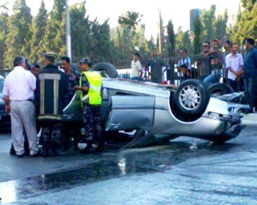 جرش : اصابة " لصين " بحادث تدهور مركبة " مسروقة "