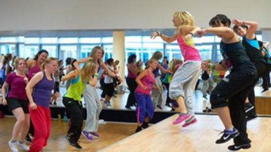 8 فوائد مذهلة لرقصة "الزومبا"