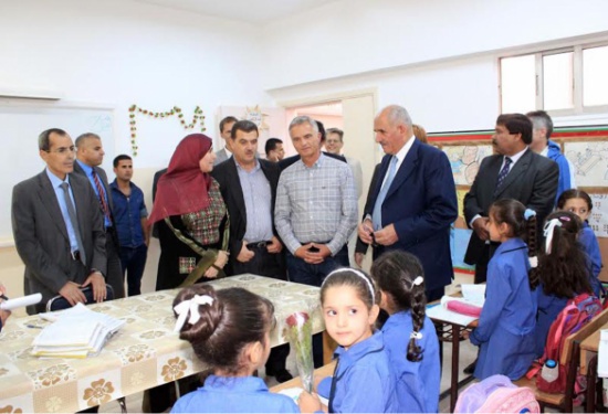 الذنيبات يصطحب وزير الخارجية السويسري في زيارة لمدرسة بعمان