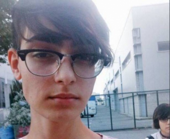 بالصور- طريقة عبقرية للغشّ.. لن تصدقوا ماذا فعلت هذه الطالبة!!