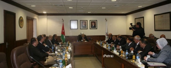 النسور يؤكد دعم الحكومة لهيئة مكافحة الفساد النسور يؤكد دعم الحكومة لهيئة مكافحة الفساد