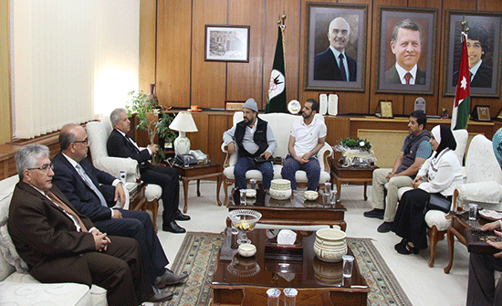 وفد من اكاديمية العلوم الإدارية يزور اليرموك