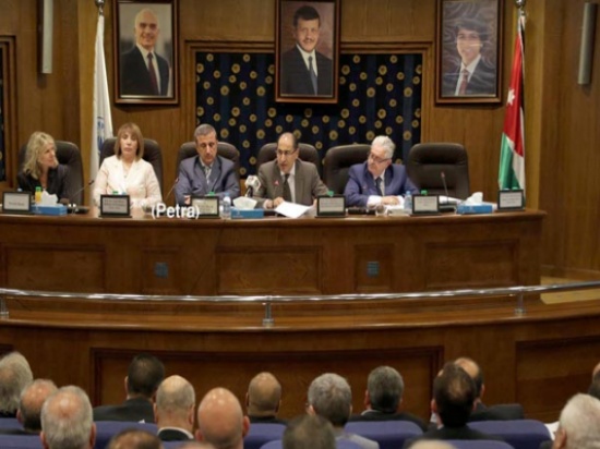 دعوات لإجراء مراجعة لواقع قطاع النقل