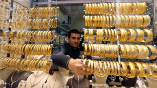 الذهب بأعلى مستوى في 12 أسبوعا