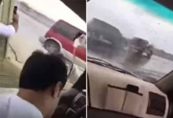 شاهد: ماذا حدث لمفحط استعرض بسيارته أثناء هطول الأمطار