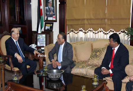 الصحة تؤكد حرصها على التعاون مع سيريلانكا لتوفير التأمين الصحي لرعاياها الصحة تؤكد حرصها على التعاون مع سيريلانكا لتوفير التأمين الصحي لرعاياها