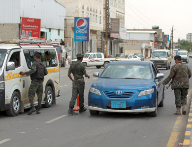 اليمن تصنف الاعتداء على أنابيب النفط وأبراج الكهرباء كجرائم إرهابية