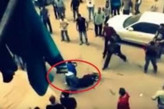 ذبح زوجته وسط الشارع ثم انتحر والسبب!! ذبح زوجته وسط الشارع ثم انتحر والسبب!!
