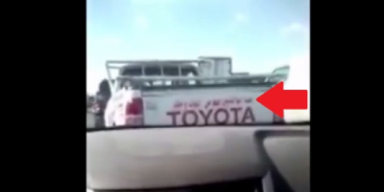 جملة كتبها سائق على مركبته جعلت كل من قرأها يفقد عقله!