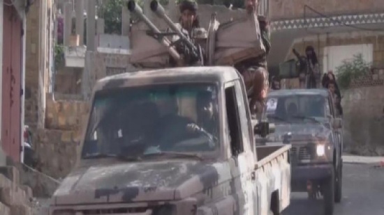 اليمن.. مليشيات الحوثي وصالح تهاجم تعز بضراوة