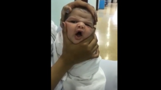 فيديو.. ممرضات يعبثن بوجه رضيع والصحة  تتحرك لإصدار أشد العقوبات