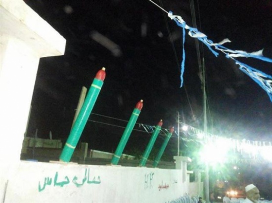 بالصور .. صواريخ قسامية في حفلات زفاف بالأردن للتضامن مع غزة بالصور .. صواريخ قسامية في حفلات زفاف بالأردن للتضامن مع غزة