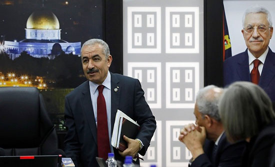 السلطة الفلسطينية ستطلب قرضا ماليا من الدول العربية لمواجهة أزمتها المالية السلطة الفلسطينية ستطلب قرضا ماليا من الدول العربية لمواجهة أزمتها المالية