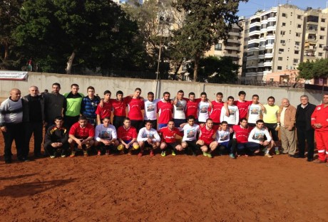 دائرة الشؤون الفلسطينية توزع الدعم المالي على اندية المخيمات دائرة الشؤون الفلسطينية توزع الدعم المالي على اندية المخيمات