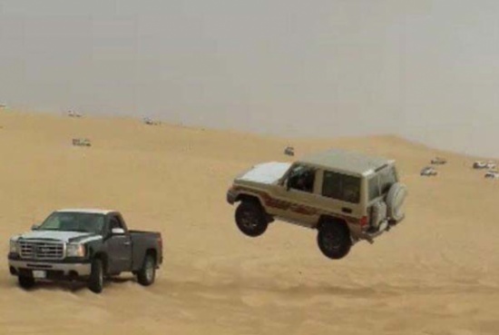 شاهد..  تطعيس على طريقة أفلام هوليود ينتهي بمأساة