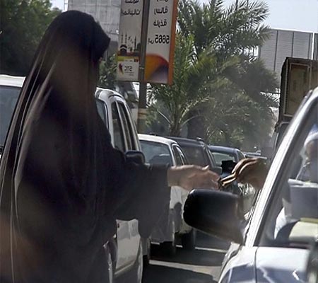 دَخل المتسوِّل في السعودية 60 ألف ريال شهرياً دَخل المتسوِّل في السعودية 60 ألف ريال شهرياً