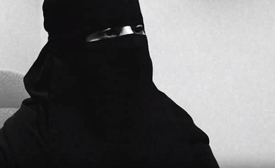 بالفيديو: الزوجة الناجية من الموت على يد زوجها وصديقه تروي مفاجآت مروعة عن الحادثة بالفيديو: الزوجة الناجية من الموت على يد زوجها وصديقه تروي مفاجآت مروعة عن الحادثة