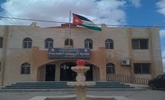 بلدية الرويشد تتسلم 3 اليات انشائية يابانية بلدية الرويشد تتسلم 3 اليات انشائية يابانية