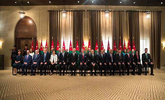 55 عاماًً معدل أعمار حكومة الرزاز