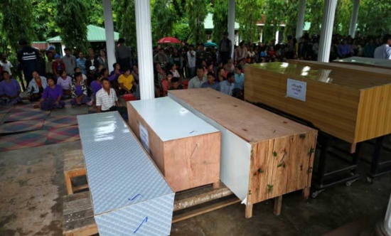 ميانمار تنتشل المزيد من الجثث بعد تحطم طائرة عسكرية