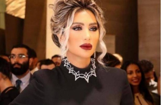 مايا دياب تنشر صورة مع شبيهتها.. مايا دياب تنشر صورة مع شبيهتها..