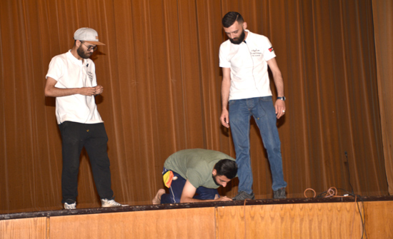 عرض مسرحي في اليرموك حول مكافحة المخدرات عرض مسرحي في اليرموك حول مكافحة المخدرات