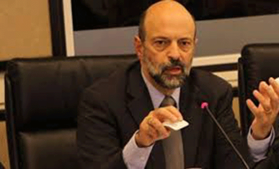 الرزاز يتعهد بمعالجة فورية لمشاكل بعض المدارس بالرمثا