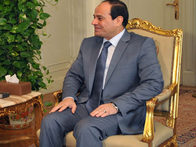 السيسي يدافع عن قرار الحكومة خفض دعم الوقود مع فرض ضرائب جديدة على السجائر والكحوليات السيسي يدافع عن قرار الحكومة خفض دعم الوقود مع فرض ضرائب جديدة على السجائر والكحوليات