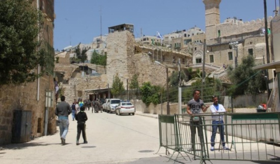 الخليل تنصر القدس بالروح والدم الخليل تنصر القدس بالروح والدم