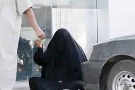 مدير جمعية خيرية يُفاجَأ بمتسولة تمتلك شققًا ومحال تجارية !! مدير جمعية خيرية يُفاجَأ بمتسولة تمتلك شققًا ومحال تجارية !!