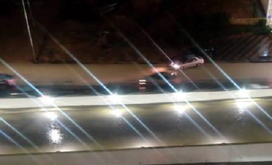 صور : مسار الباص سريع ممتلئ بمياه الأمطار ... ولا تصريف فيه صور : مسار الباص سريع ممتلئ بمياه الأمطار ... ولا تصريف فيه