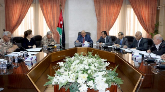 بحث الاستعدادات لتنفيذ برنامج التدريب الوطني لطلبة المدارس