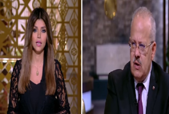 فيديو .. أستاذ جامعي مُتهم بالتحرش الجسدي بالطالبات! فيديو .. أستاذ جامعي مُتهم بالتحرش الجسدي بالطالبات!