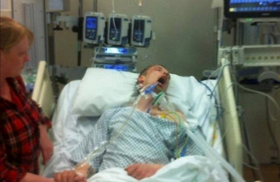 صورة| صادم.. ماذا حدث لهذا الشاب بعد أن تناول غزل البنات؟