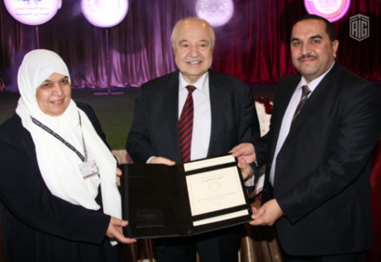 أبوغزاله يمنح شهادة الاعتماد الأكاديمي لمدارس الرضوان أبوغزاله يمنح شهادة الاعتماد الأكاديمي لمدارس الرضوان
