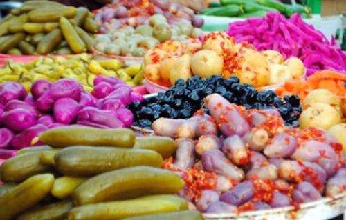 اتلاف 25 طنا من المخلالات غير الصالحة في الاغوار الشمالية اتلاف 25 طنا من المخلالات غير الصالحة في الاغوار الشمالية