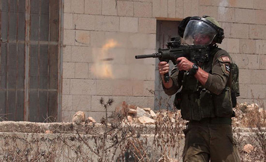 إصابة فلسطينيين اثنين برصاص إسرائيلي على حدود غزة