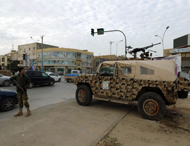 ثلاثة قتلى و14 جريحا باشتباكات للجيش الليبي مع أنصار جماعة الشريعة في بنغازي