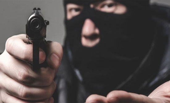 4 سنوات أشغال شاقة مؤقتة لشخص كرَّر سرقة مواطنين 4 سنوات أشغال شاقة مؤقتة لشخص كرَّر سرقة مواطنين