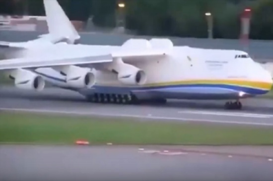 بالفيديو.. شاهد إقلاع الطائرة الأثقل بالعالم