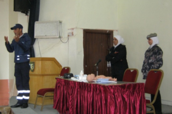 محاضرات توعوية عن الإسعافات الأولية في كلية الاميرة عالية الجامعية