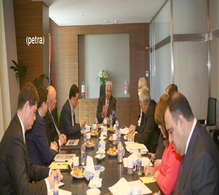 النسور يؤكد اهمية الدور الاقتصادي للملكية الأردنية