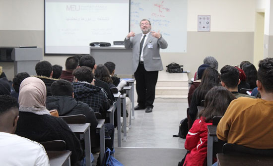 "الشرق الأوسط" تتبنى سلسلة من المحاضرات التوعوية حول الشائعة ومخاطرها