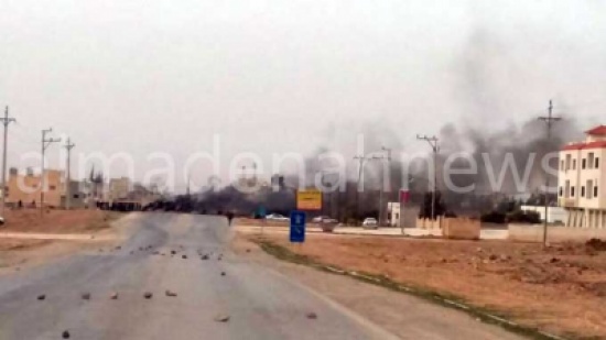 لليوم الثاني .. محتجون يغلقون طريق " بغداد الدولي " بعد وفاة مطلوب ( صورة ) لليوم الثاني .. محتجون يغلقون طريق " بغداد الدولي " بعد وفاة مطلوب ( صورة )