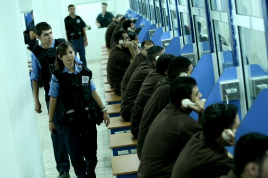 الحكم على أسير أردني بالسجن لمدة 16 شهرا