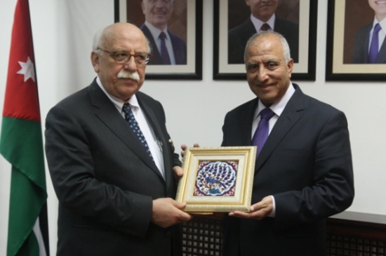 طرح فكرة إعادة إنشاء مشروع المركز الثقافي العربي في تركيا