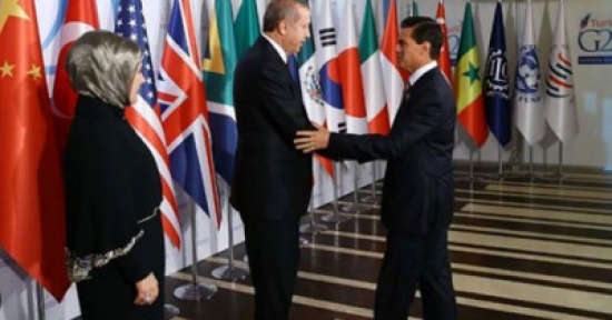 فيديو: أردوغان يعاتب رئيس المكسيك بسبب زوجته! فيديو: أردوغان يعاتب رئيس المكسيك بسبب زوجته!