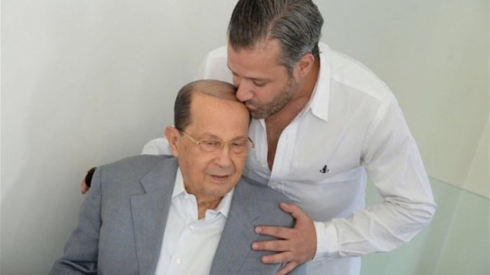 بالفيديو: هدية زين العمر للجنرال